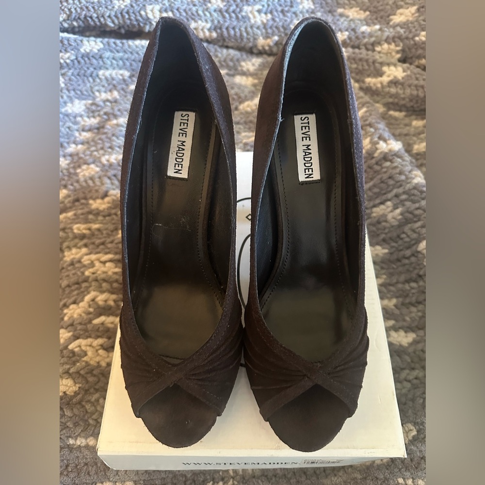 Steve Madden Pawla Brown Suede Women's Heels